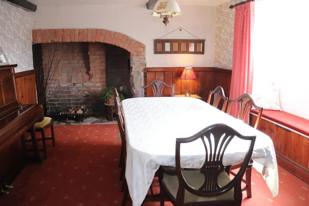 Ashclyst Farm House, Broadclyst, Near Exeter, Devon Hotel 0*, Broadclyst